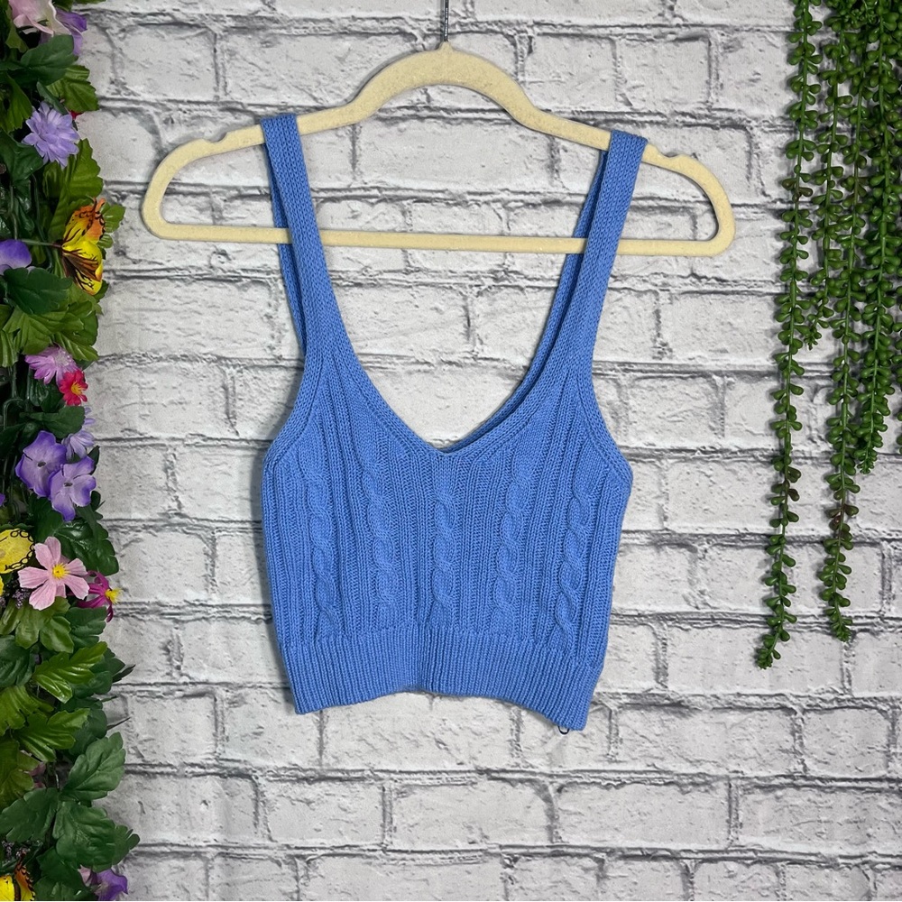 "🌼3/$30🌼Streetwear Society Blue Cable Knit Crop Top Size Small